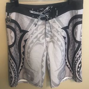 Like new Men’s Affliction Board Shorts